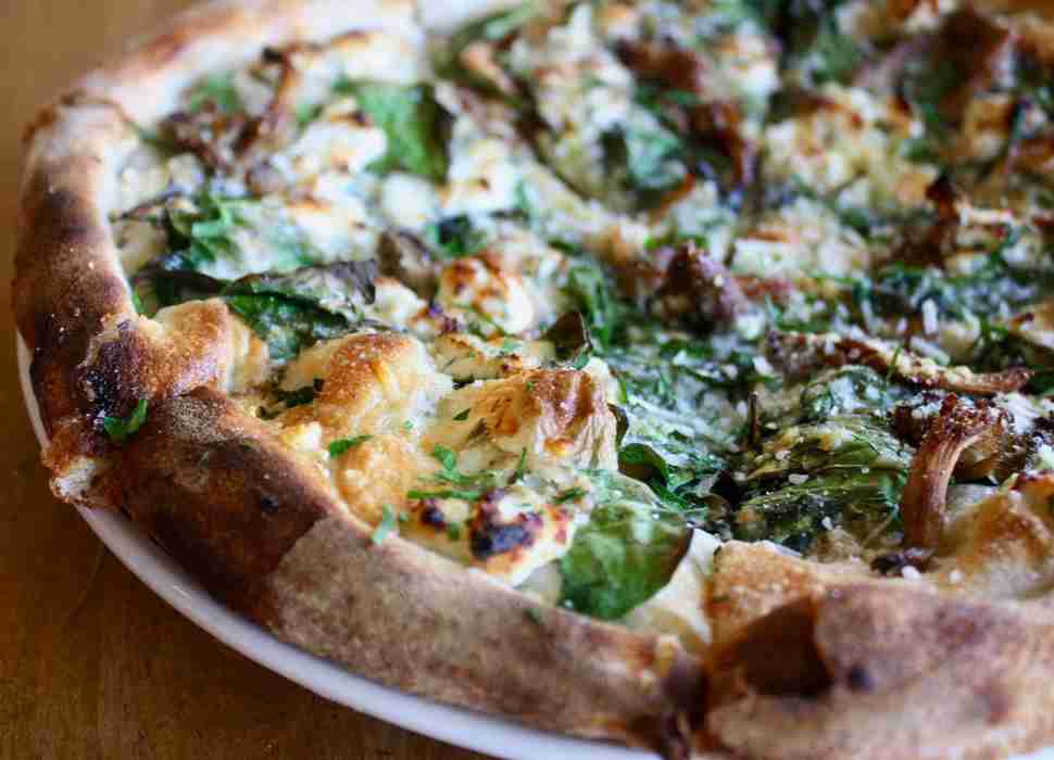 Best Pizzerias Near Me in 35 US Cities - Thrillist