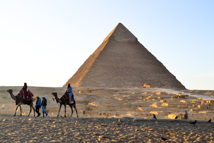 Scientists Discover Void Inside Egypt S Great Pyramid Of Giza Thrillist