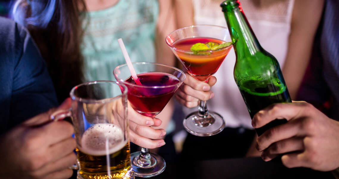 How to Avoid a Hangover What to Drink, According to a New Study