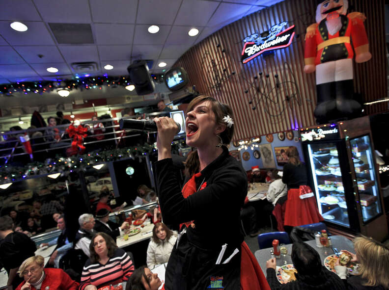 what it's like to sing at ellen's stardust diner