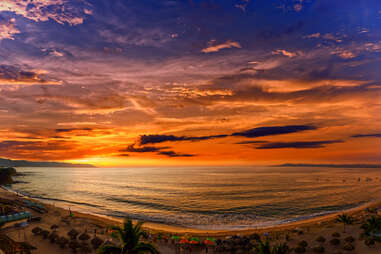 Los Muertos beach