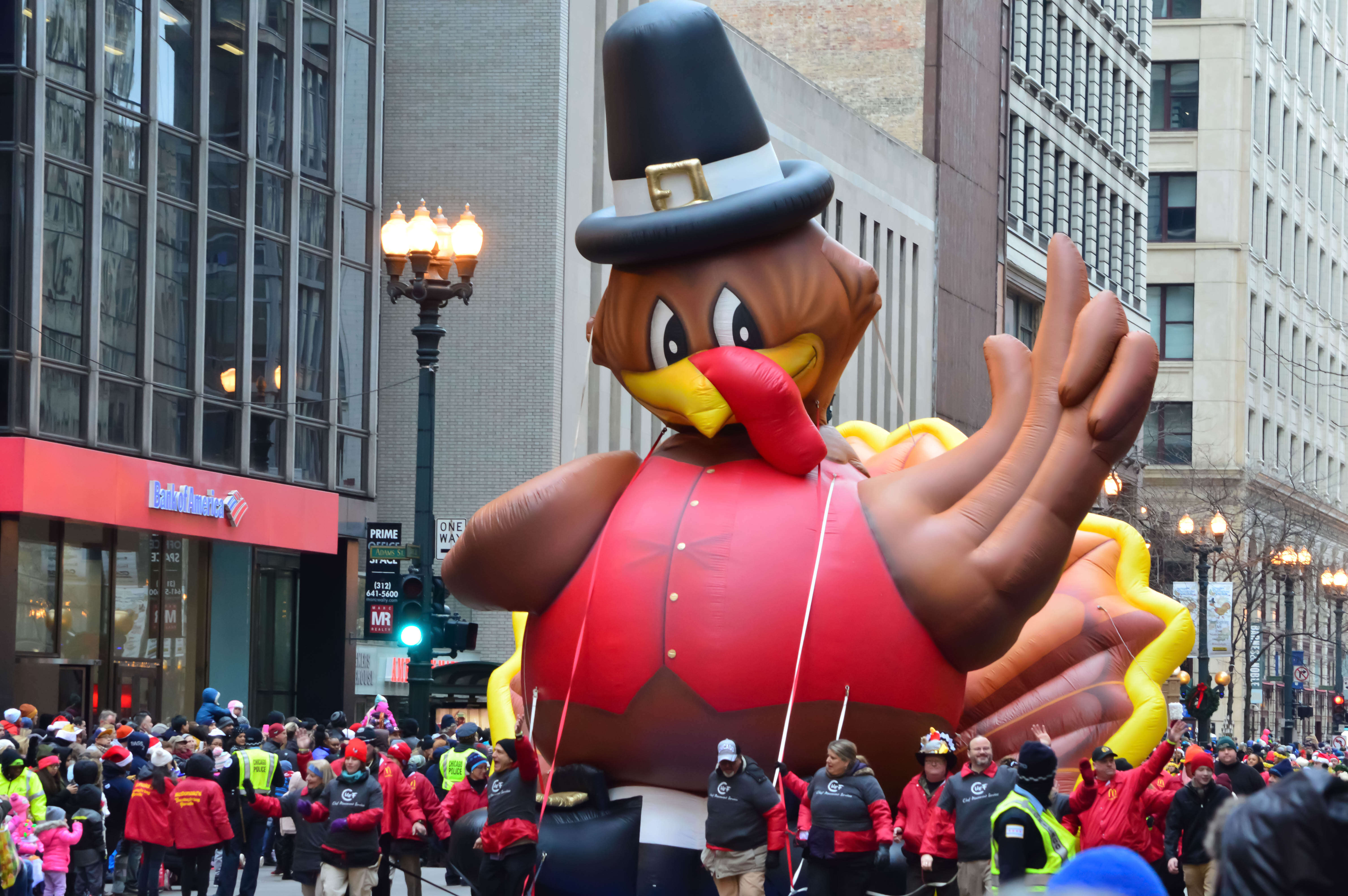 chicago thanksgiving parade 2017 parade route time viewing spots thrillist