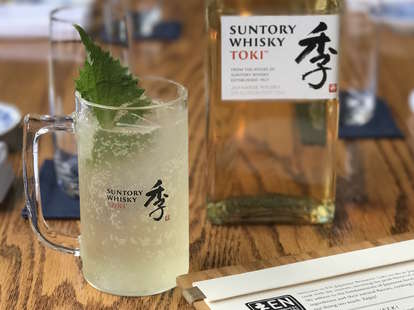 Scotch And Soda The Right Way To Make A Scotch Soda Thrillist Scotch And Soda The Right Way To Make A Scotch Soda Thrillist