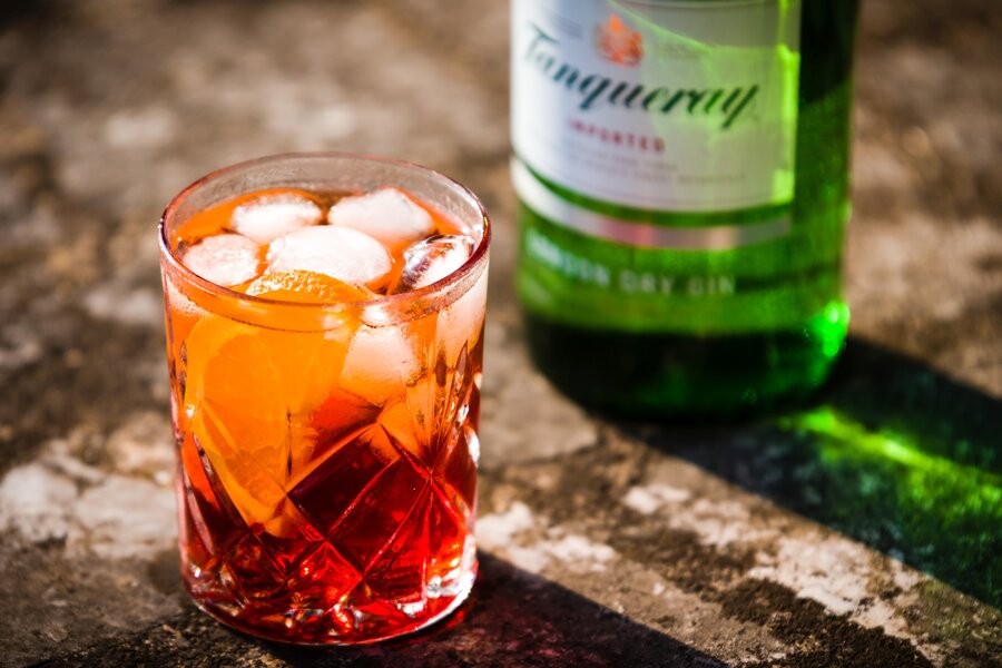 What Does Gin Do to a Woman? Myths and Realities