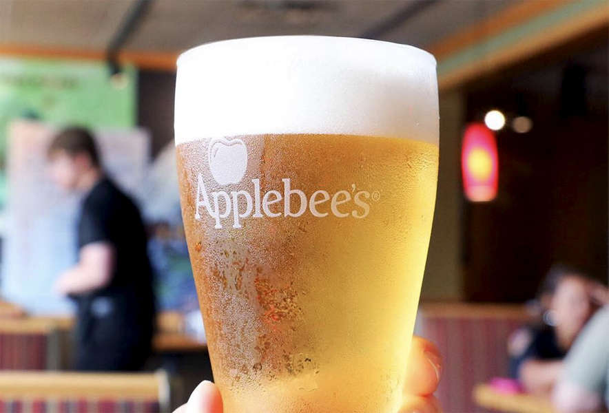 Applebee's Is Selling 2 Blue Moon Draft Beer All January Thrillist
