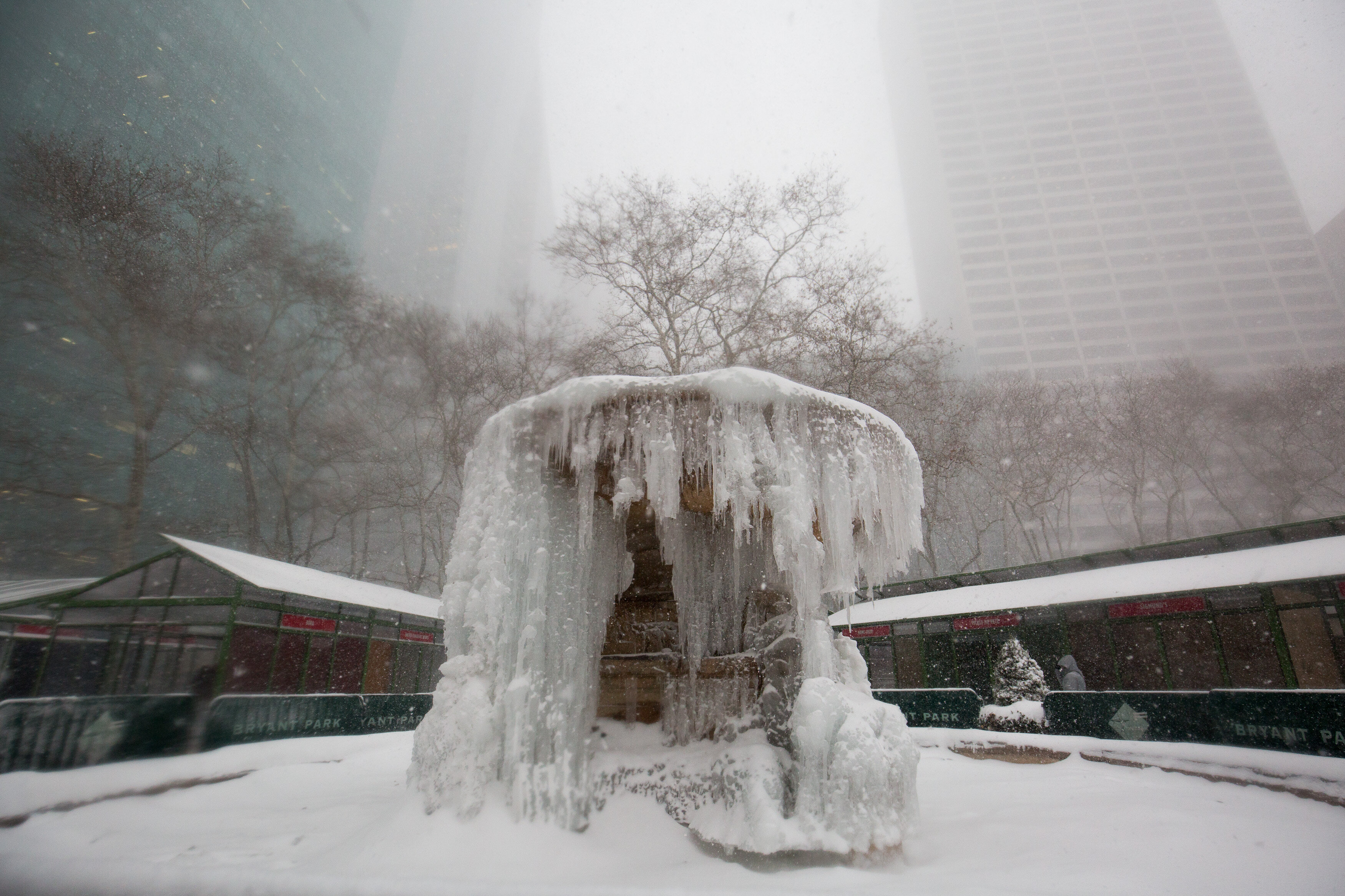 Bomb Cyclone Winter Storm Photos From Across the US - Thrillist