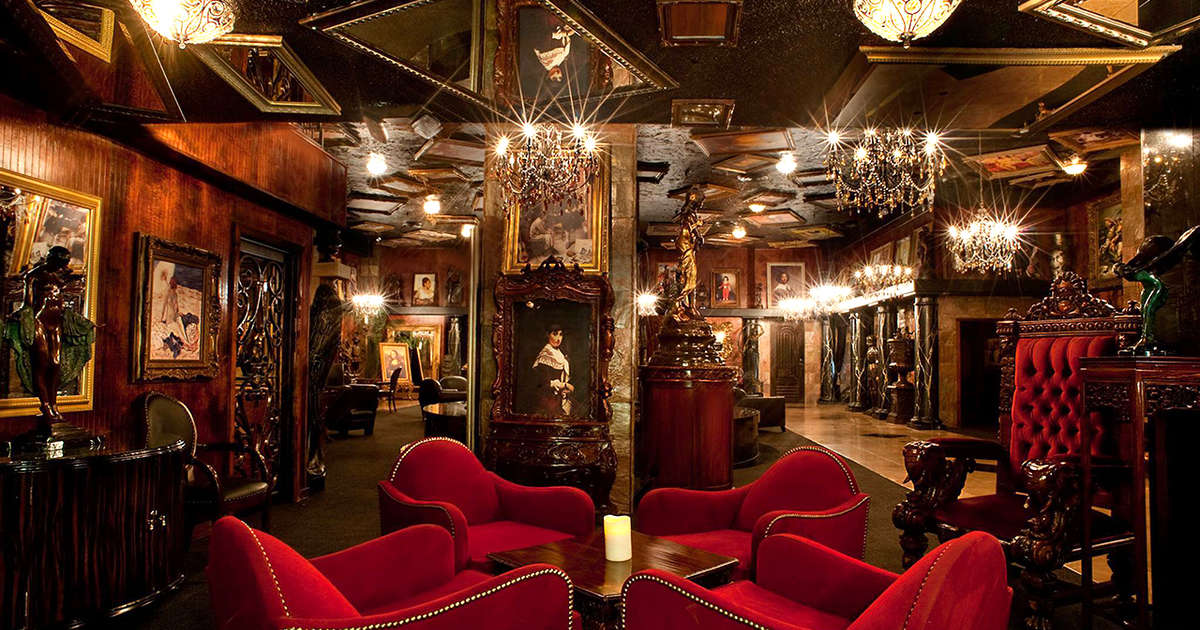 these-24-hour-bars-never-close-thrillist