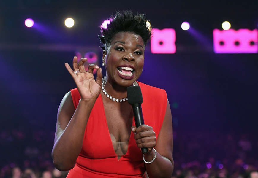 Leslie Jones Olympics Twitter SNL Star Live Tweets Figure Skating