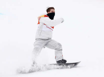 Shaun White grabs Snowboard Halfpipe Gold on his very last run