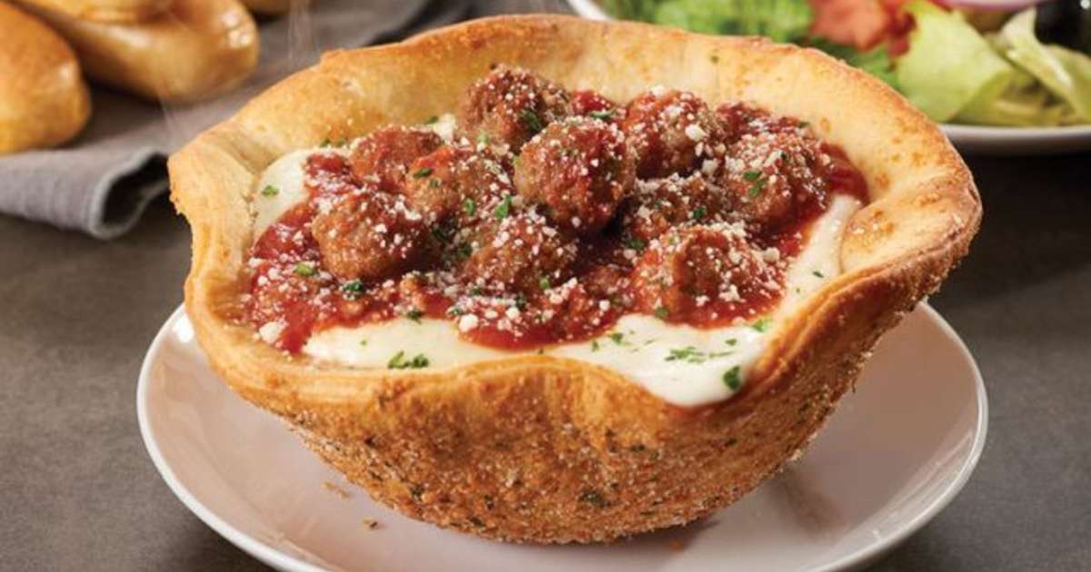 Olive Garden Adds Meatball Pizza Bowl To Lunch Duos Menu Thrillist