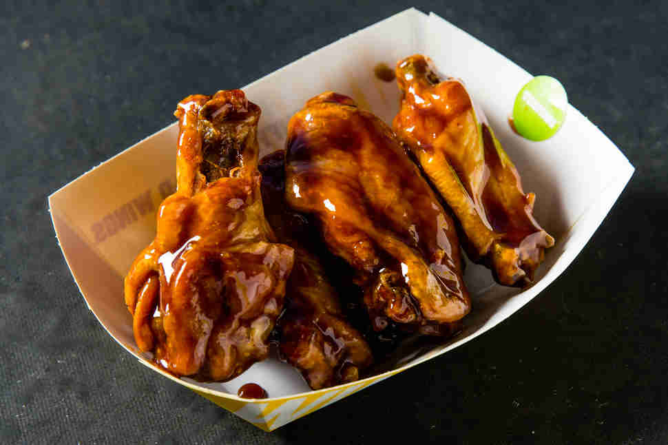 Best Buffalo Wild Wing Sauces and Wing Flavors, Ranked by Wildness