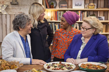 nadiya hussain in big family cooking showdown