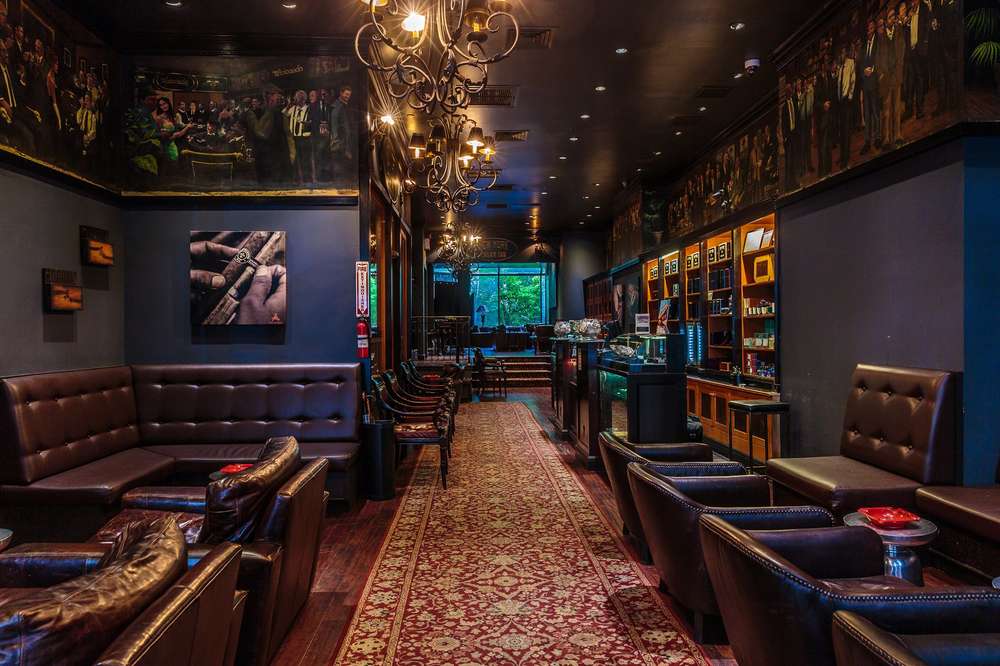 Best Cigar Bars Lounges In Nyc Where To Buy Smoke Cigars Thrillist