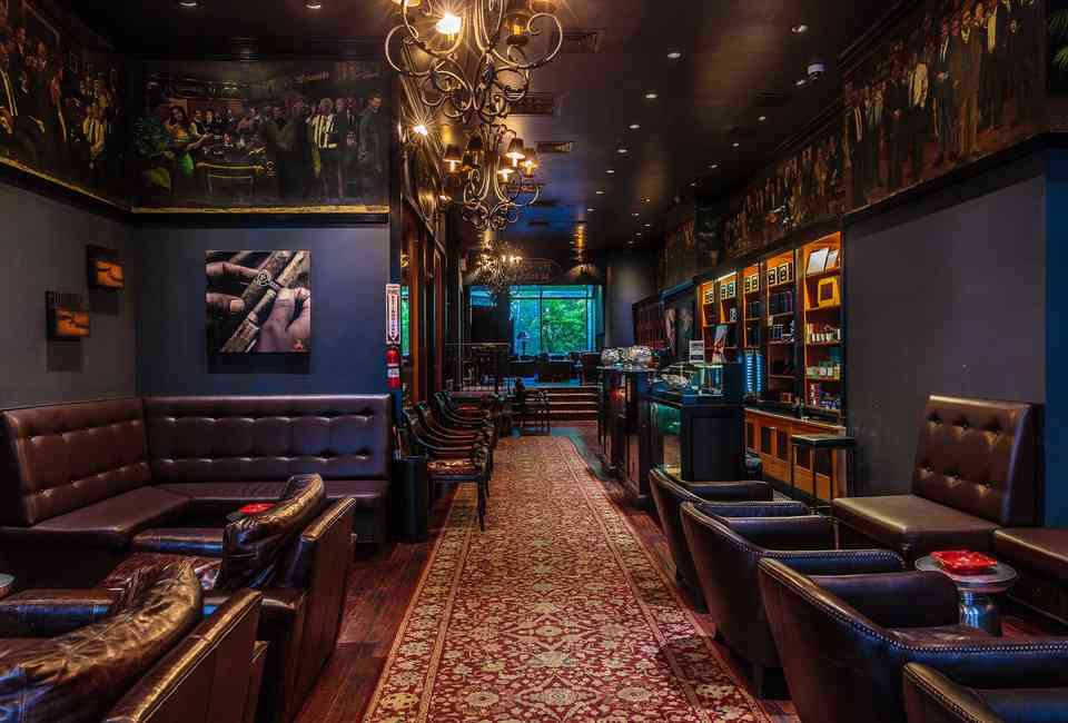 Best Cigar Bars Lounges In Nyc Where To Buy Smoke