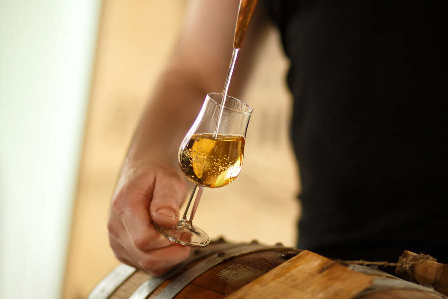 How To Make Whiskey At Home A Guide To Distilling Your Own Whiskey Thrillist 4312