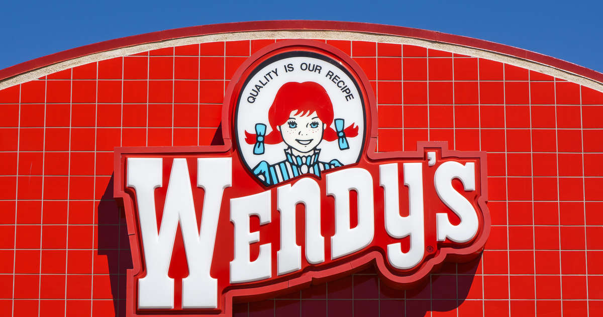 Wendy S Released A Mixtape Roasting Mcdonald S Thrillist Wendy's roasts twitter reacted to by trvidrs! wendy s released a mixtape roasting