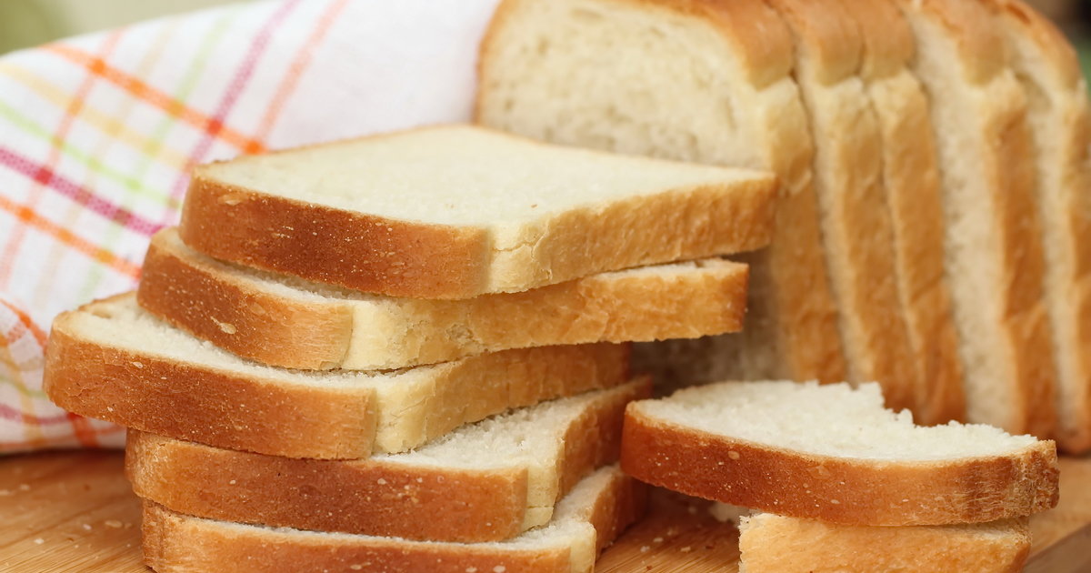 Is Bread Crust More Nutritious? Dietitian Busts the Myth Thrillist