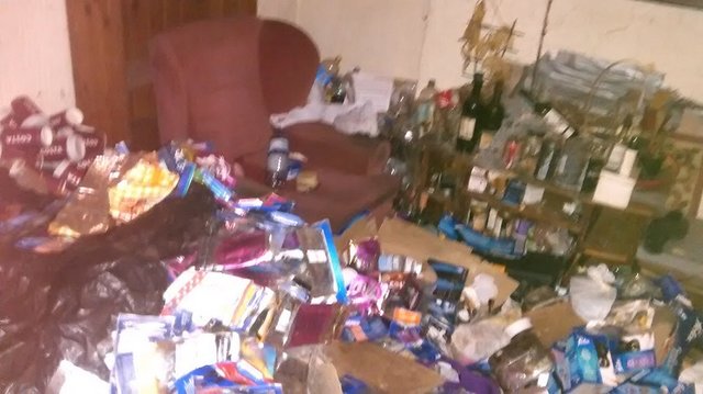 cat kept in horrible conditions