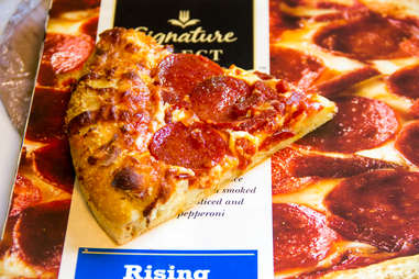 Signature Select pizza pepperoni cheese frozen pizzas slice slices rising crust dinner lunch