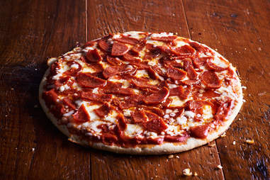 Best Frozen Pizza Brands Good Store Bought Pizzas Reviewed Thrillist