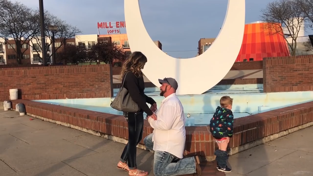 Kid Pees During Parents' Proposal Video, Goes Viral - Thrillist