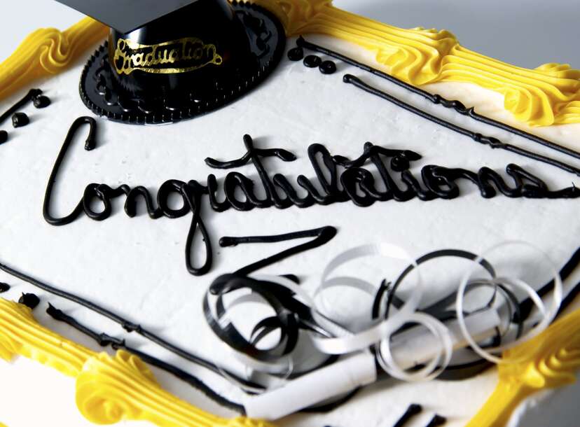 Publix censors 'vulgar' graduation cake with 'Summa Cum Laude'