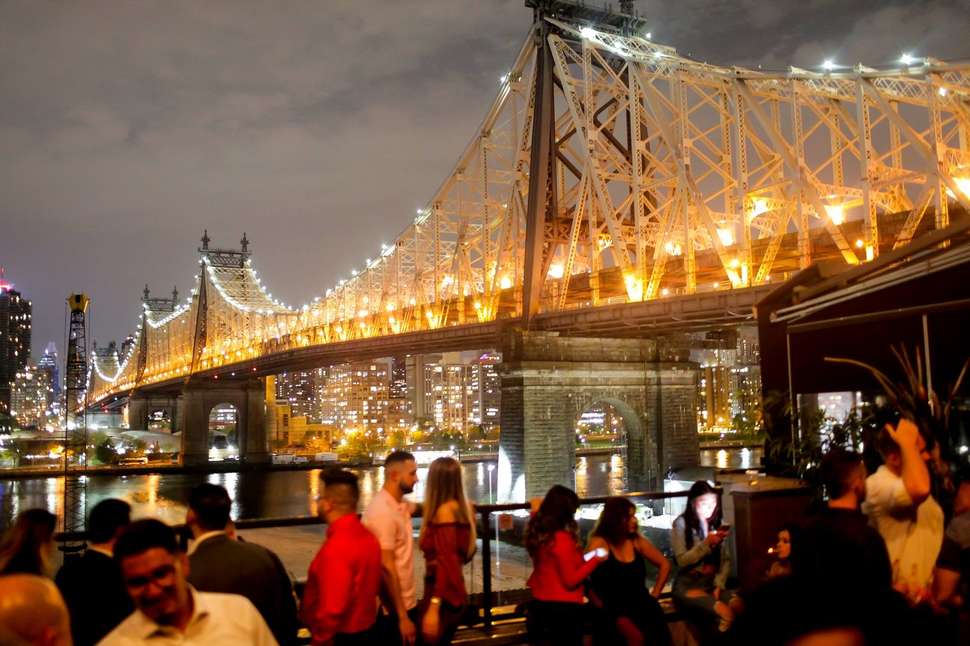 Best Rooftop Restaurants in NYC: Where to Eat Dinner With ...