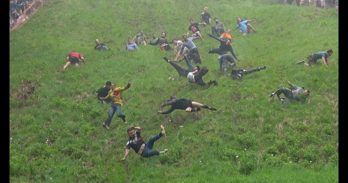 Gloucester Cheese Roll 2018 Watch People Chase Cheese Down a Hill