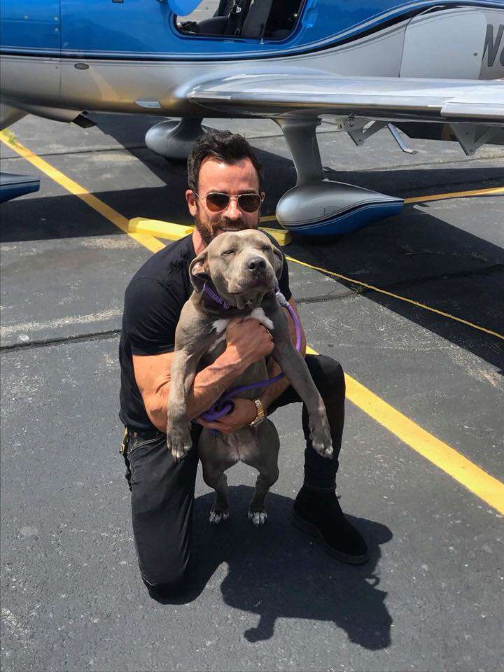 Justin Theroux welcomes Kuma to New York