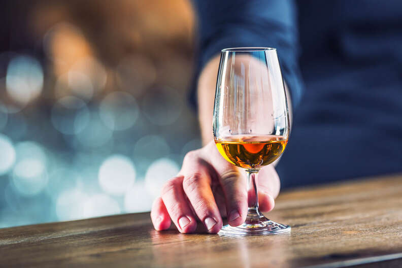 Cognac Vs Brandy: Difference Between Cognac and Brandy, Explained -  Thrillist