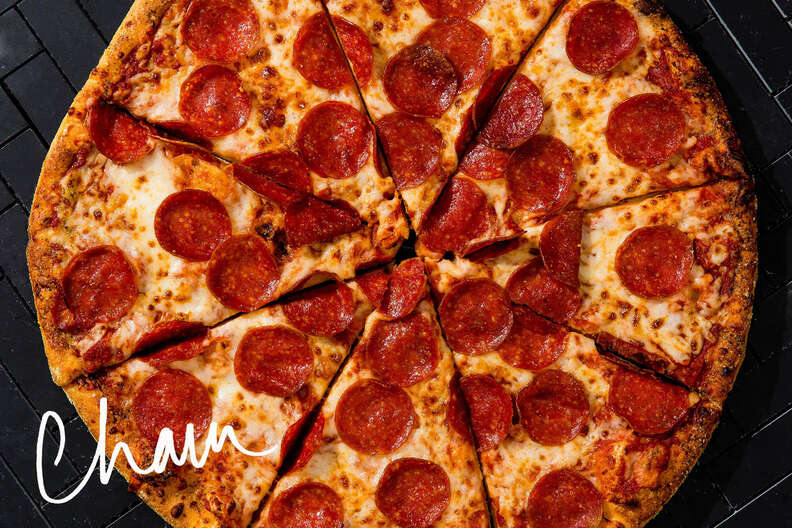 chain pizza, domino's pepperoni pie
