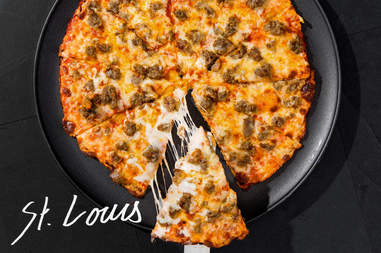 St. Louis pizza slice
