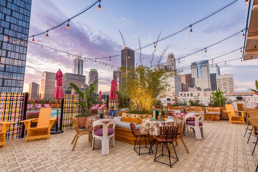 Best Rooftop Bars In Los Angeles Cool Places To Drink With A View Thrillist