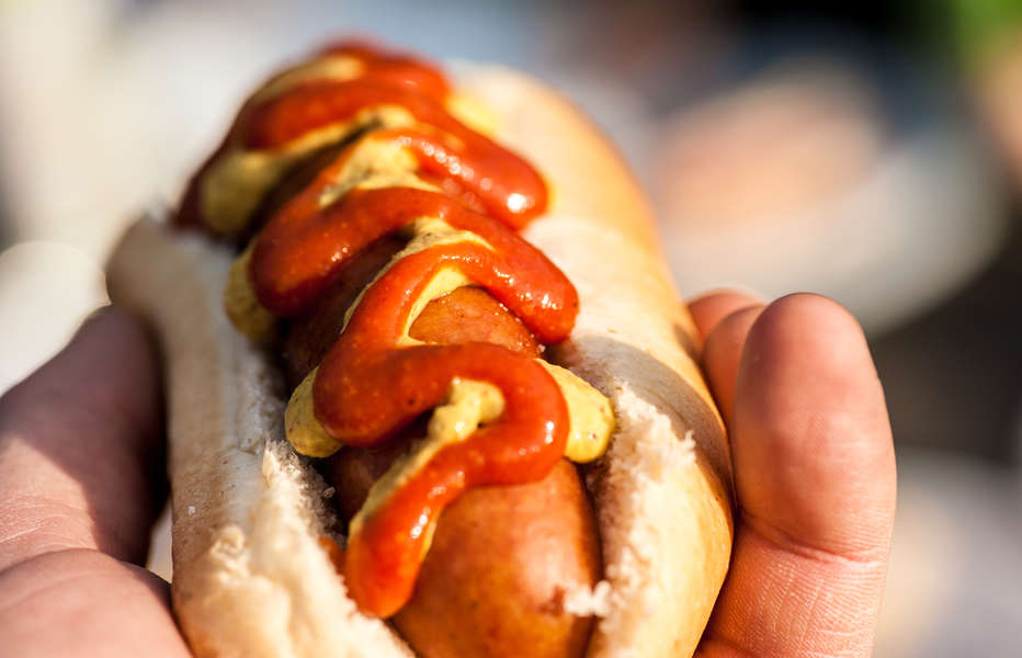 national-hot-dog-day-deals-2018-everywhere-to-get-free-hot-dogs-today