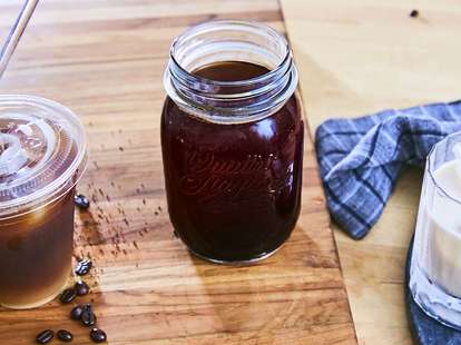 Best Cold Brew Equipment: What to Buy to Make Cold Brew Coffee at Home -  Thrillist