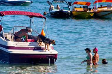 lake boat party