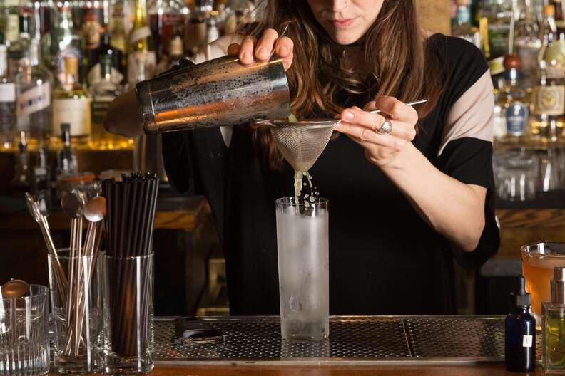 Bartenders Watch Your Tinder Dates...and They Have Stories