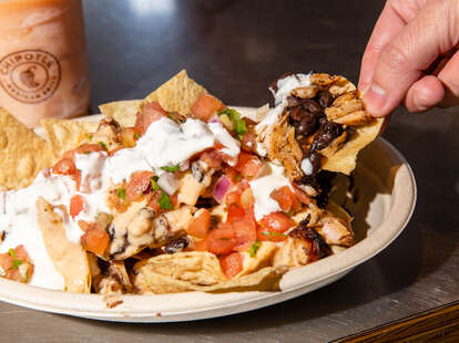 Chipotle Tests New Menu Items: Bacon Burritos, Nachos & More Deals ...