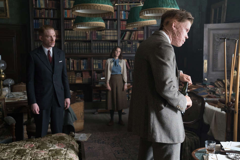 The Little Stranger Movie Ending Explained By Director Lenny