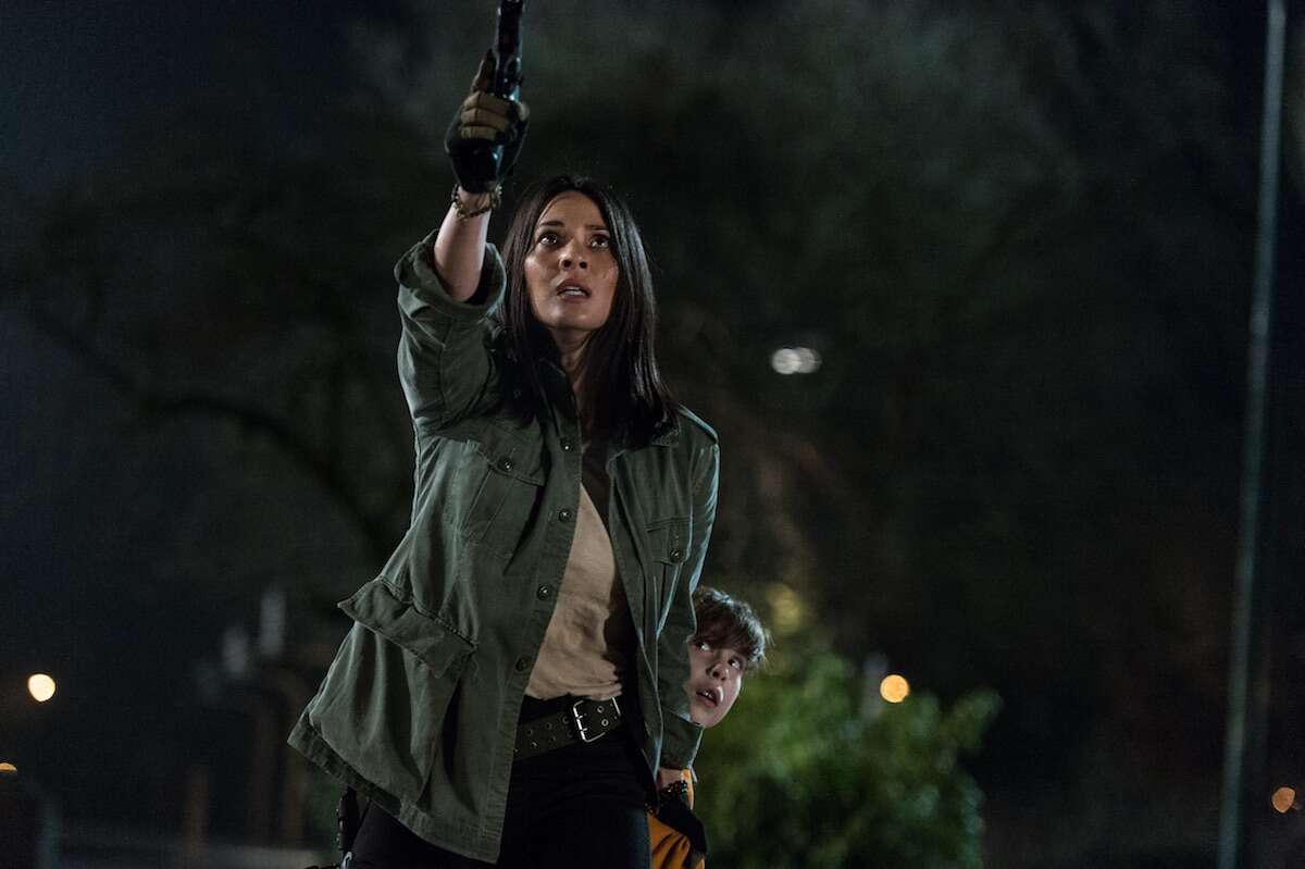 the predator olivia munn
