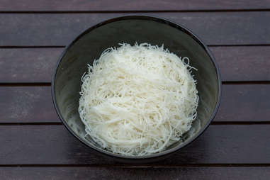 rice vermicelli mai fun noodles noodle thin soup bowl