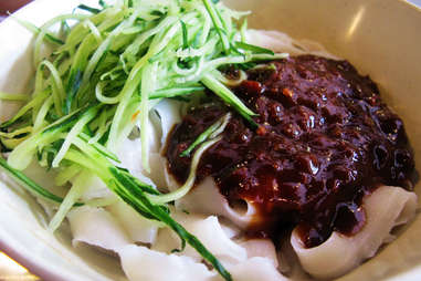 dao xiao mian sliced noodles knife cut noodle black bean sauce cucumber spicy