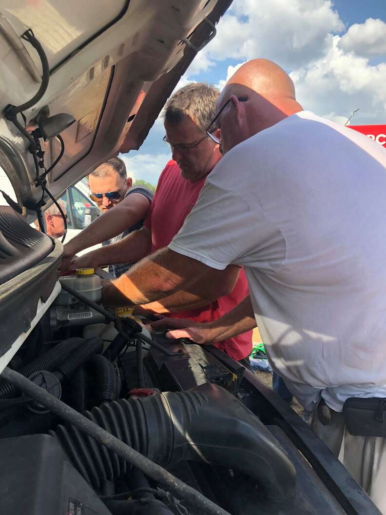 Animal transport van gets alternator repaired in South Carolina