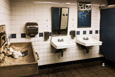 nyc subway station bathrooms in manhattan reviewed thrillist