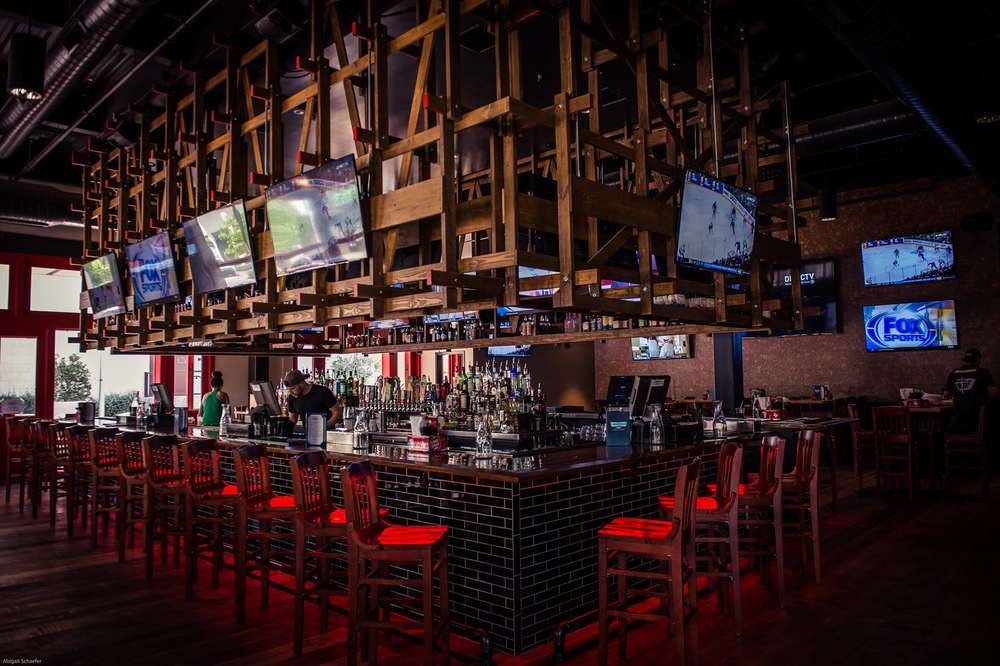 Best Austin Sports Bars Where To Watch And Drink On Game Day Thrillist