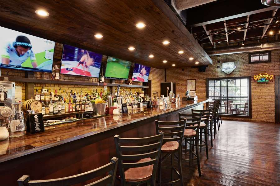 Best Austin Sports Bars: Where to Watch and Drink on Game Day - Thrillist