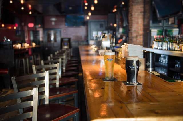 Best Sports Bars In Boston Where To Watch Drink On Game Day