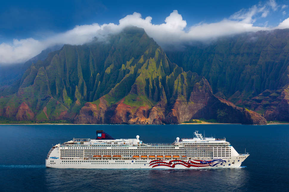 Norwegian Cruise Lines is Offering Free Flights To Hawaii Right Now