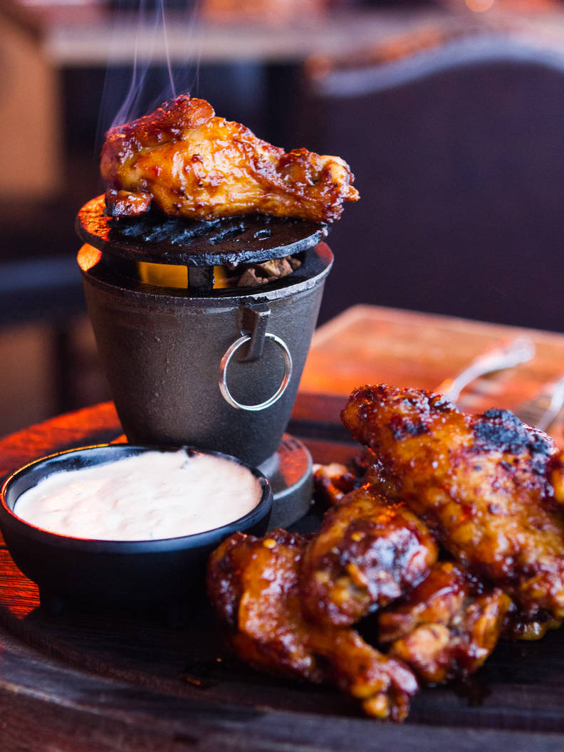 pouch Habubu Minimer Best Chicken Wings in America: Which Restaurants Have the Best Wings? -  Thrillist