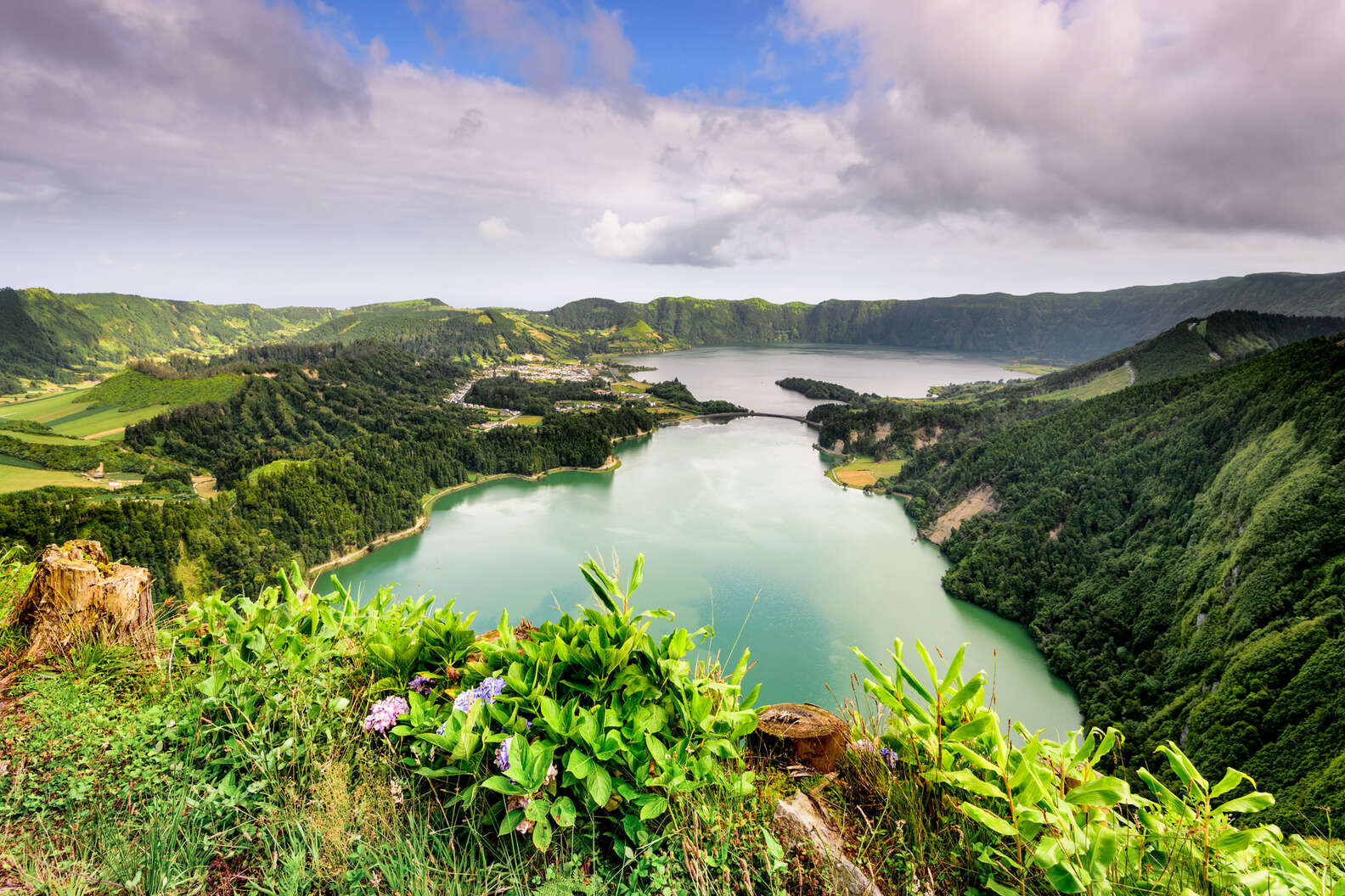 travel to azores from canada